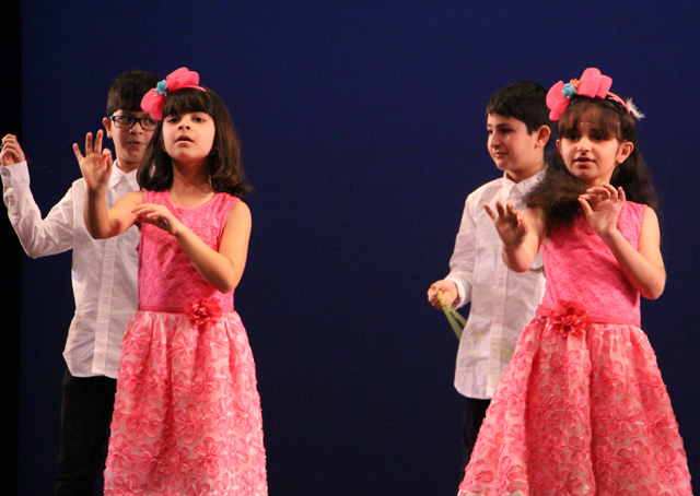 dance heivi and freind 5 640